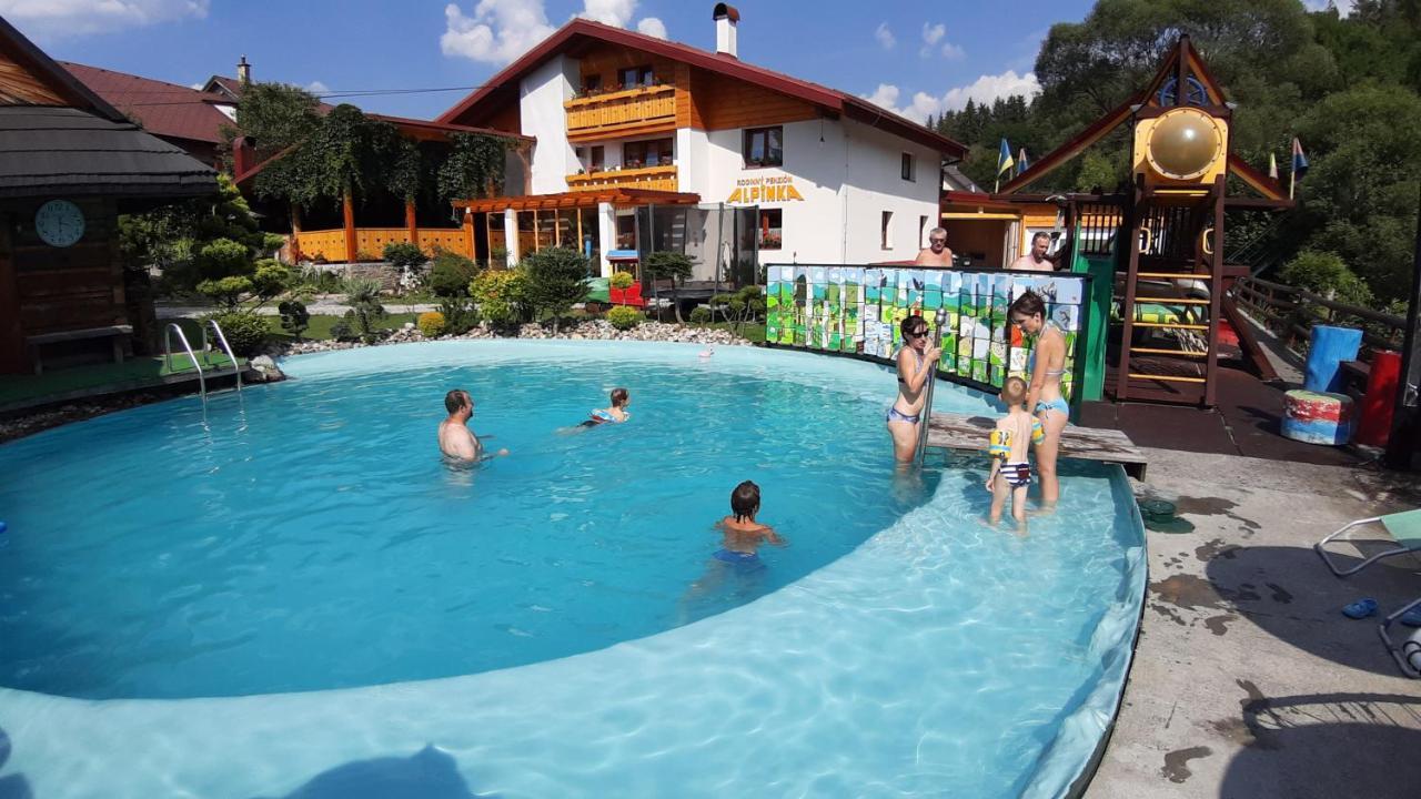 Rodinne Apartmany Alpinka أوسكادنيكا المظهر الخارجي الصورة